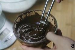 浓郁榛子巧克力蛋糕的做法 步骤3