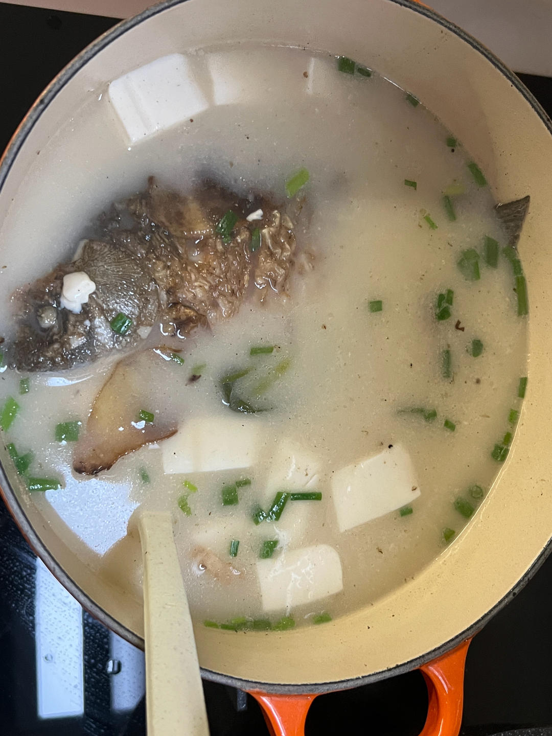 奶白鲫鱼豆腐汤|一条鱼最后的温柔