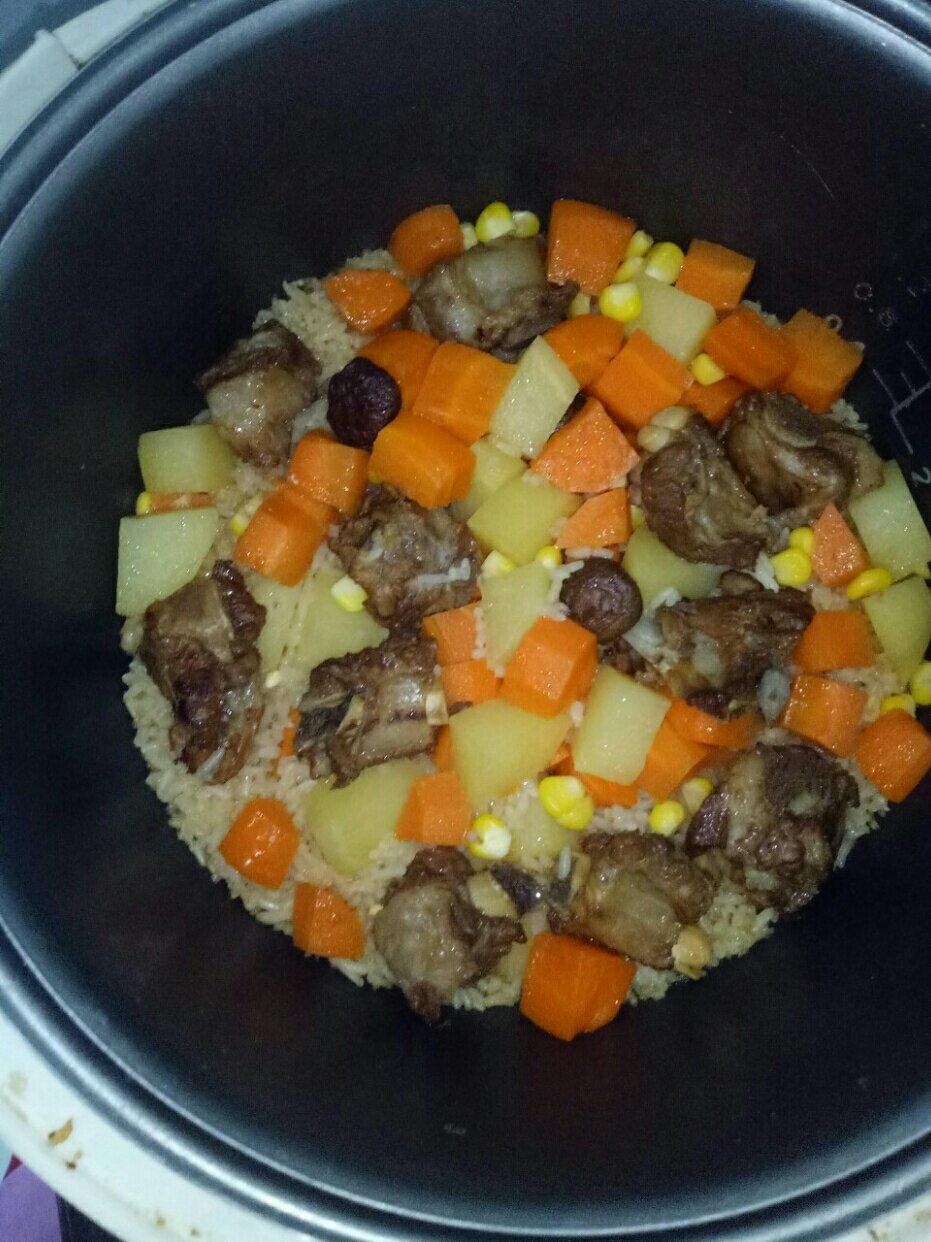 喷香排骨焖饭（爆好吃）
