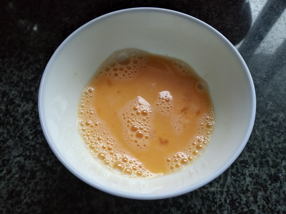 [快手早餐]米汤冲鸡蛋（养生润肺止咳）的做法 步骤1