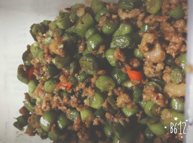 肉沫豆角下饭菜