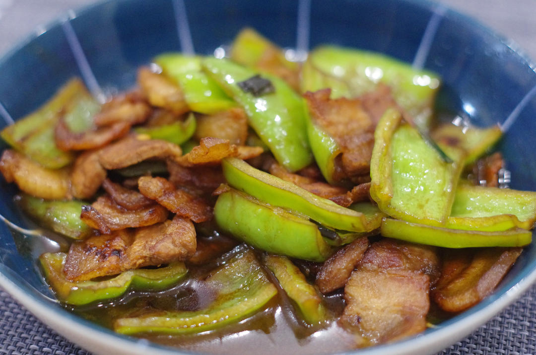 超简易版家庭版辣椒炒肉