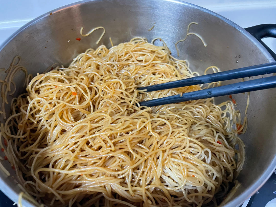 大牌档炒米粉