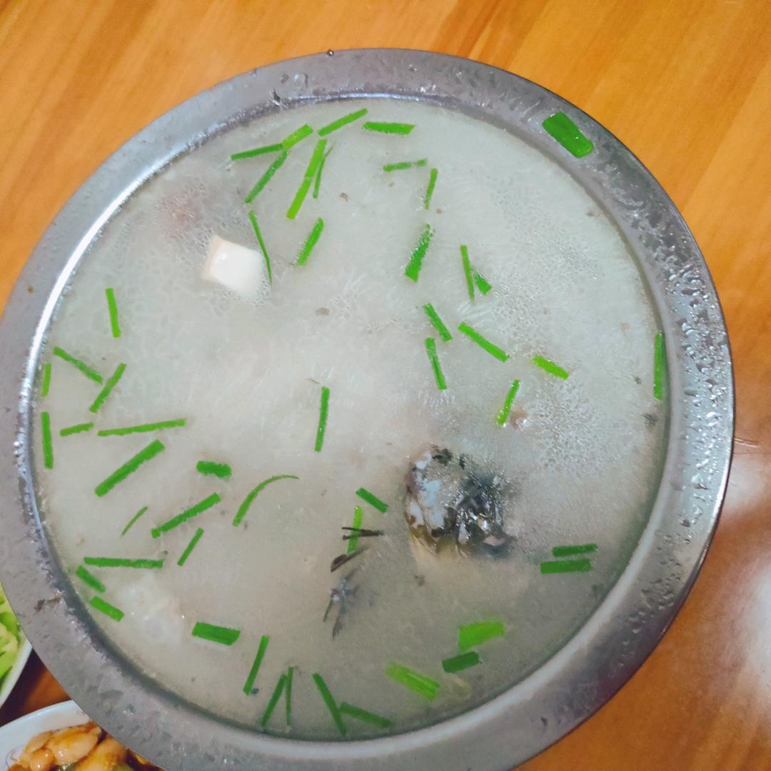 奶白鲫鱼豆腐汤|一条鱼最后的温柔