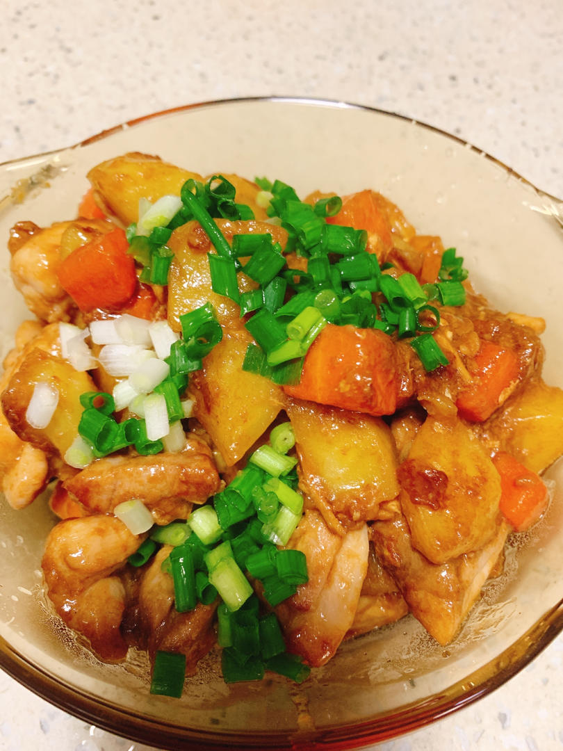 鸡腿肉焖土豆，孩子喜爱