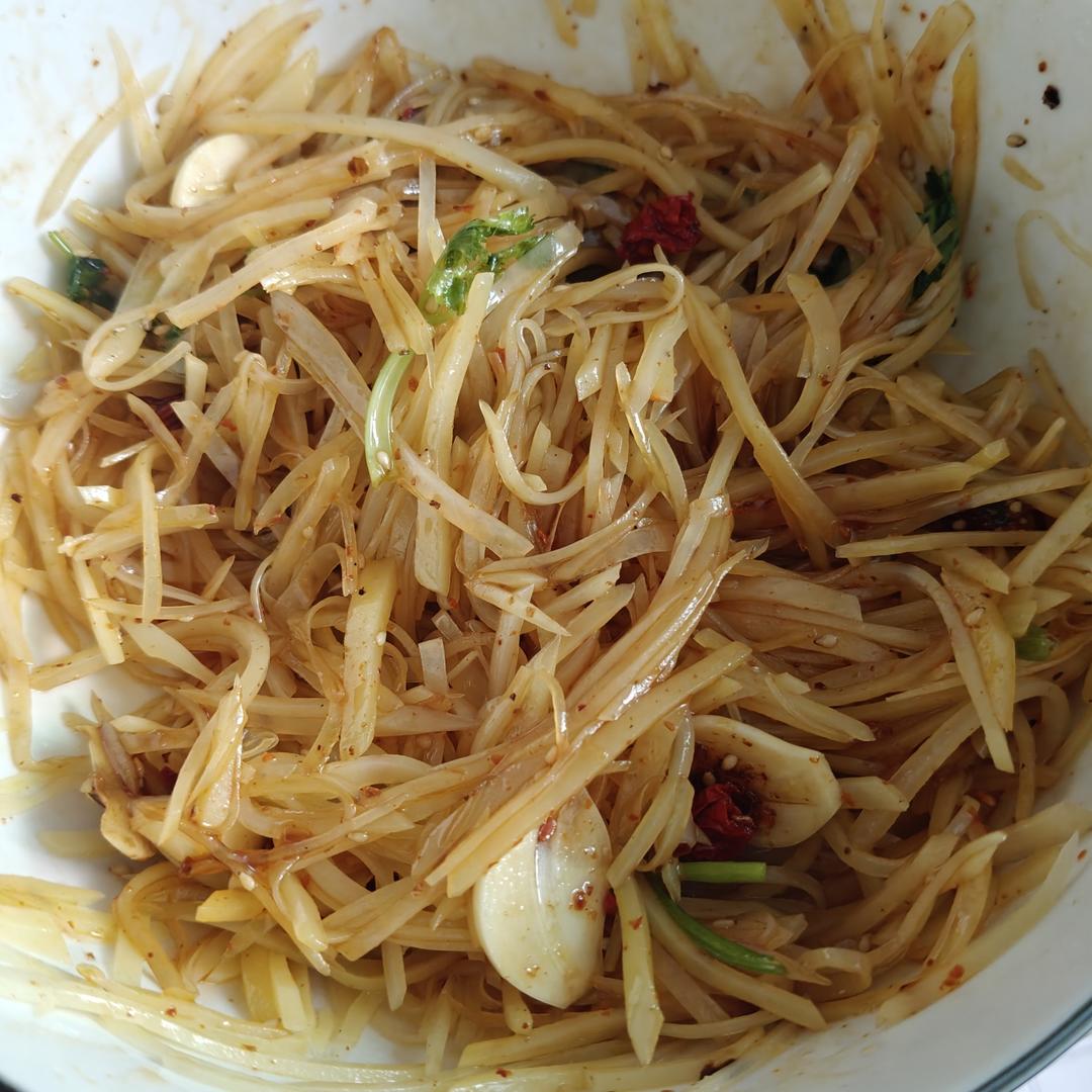 炝拌土豆丝（炎宝爱吃饭版本）