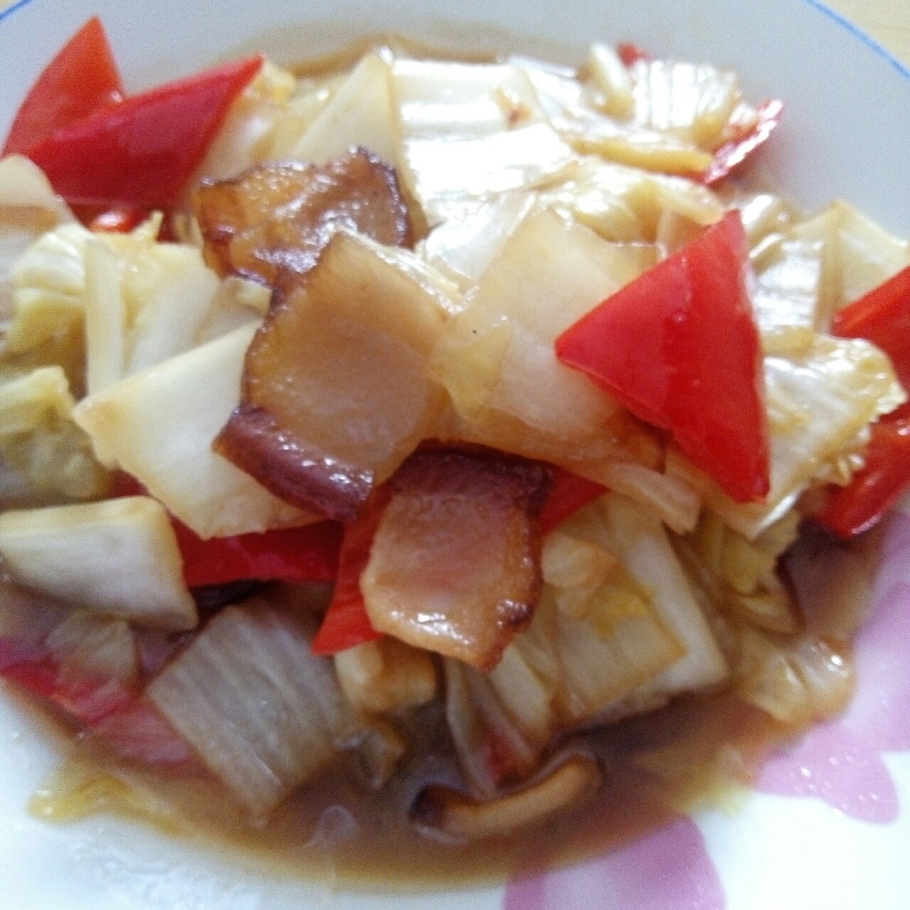 腊肉小炒圆白菜