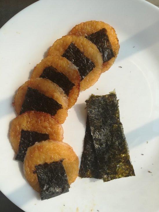 只会吃饭不会做做的香脆海苔仙贝