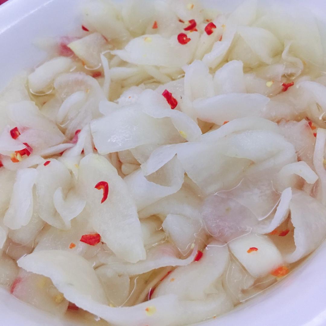 脆爽萝卜丁（开胃小菜）