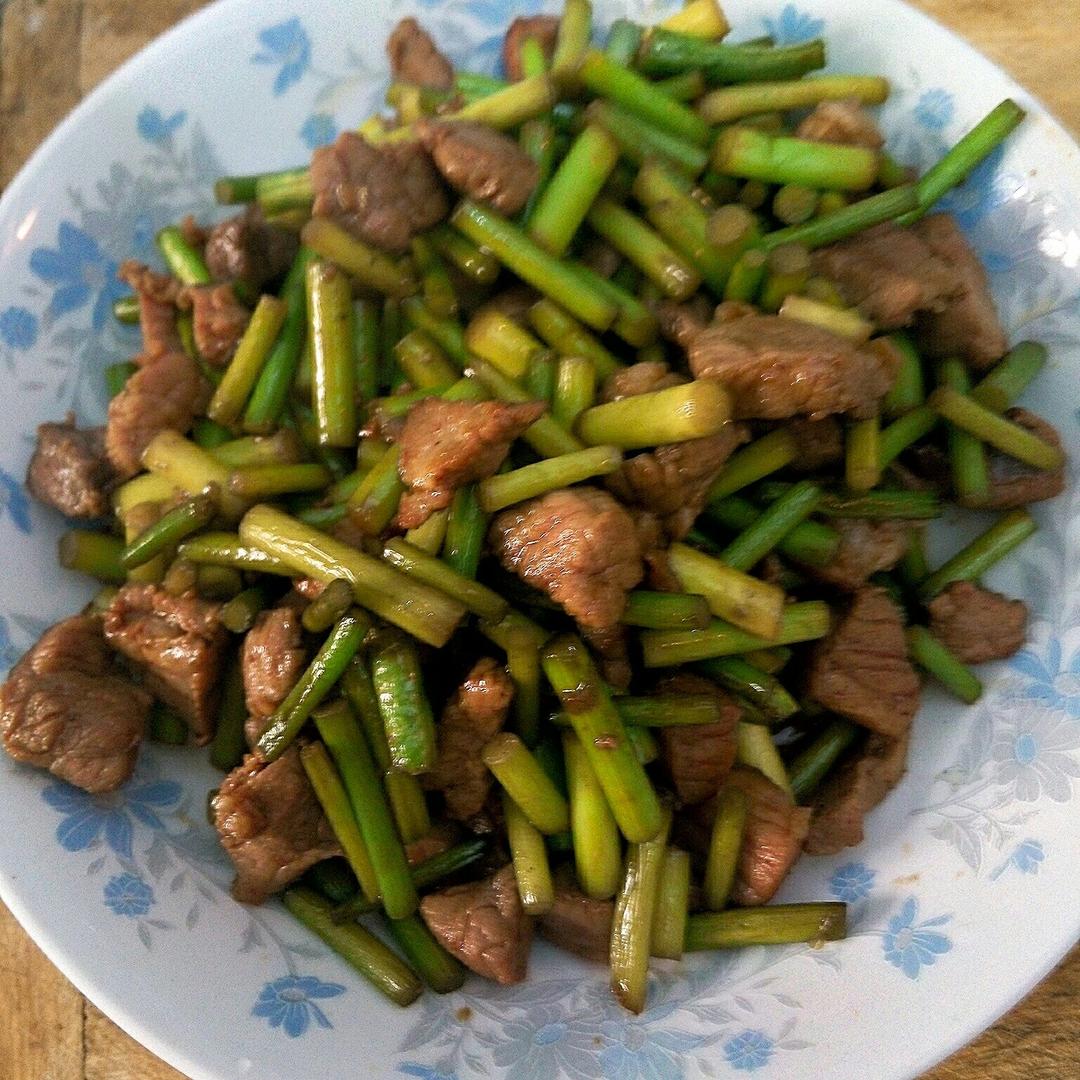 肉丝炒蒜苗
