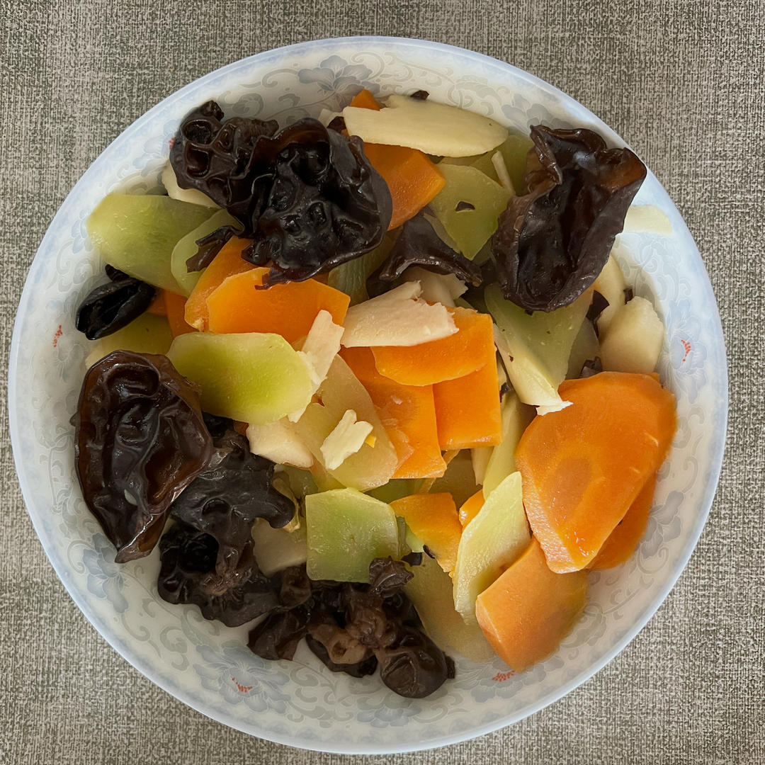 低卡营养素食——山药木耳炒莴笋