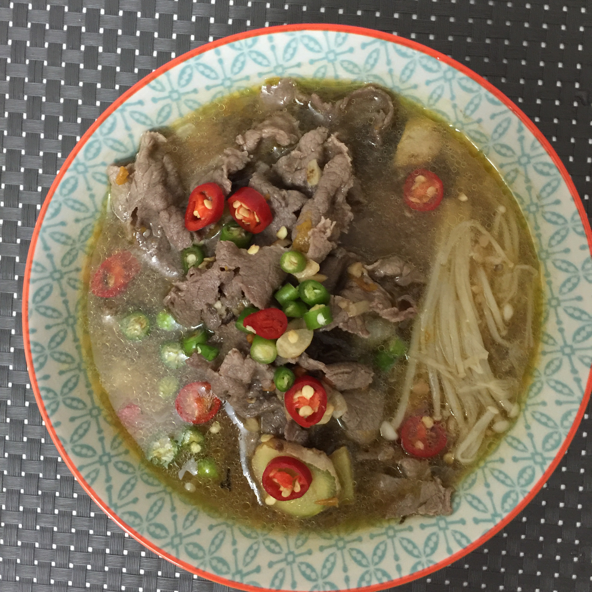 酸汤肥牛