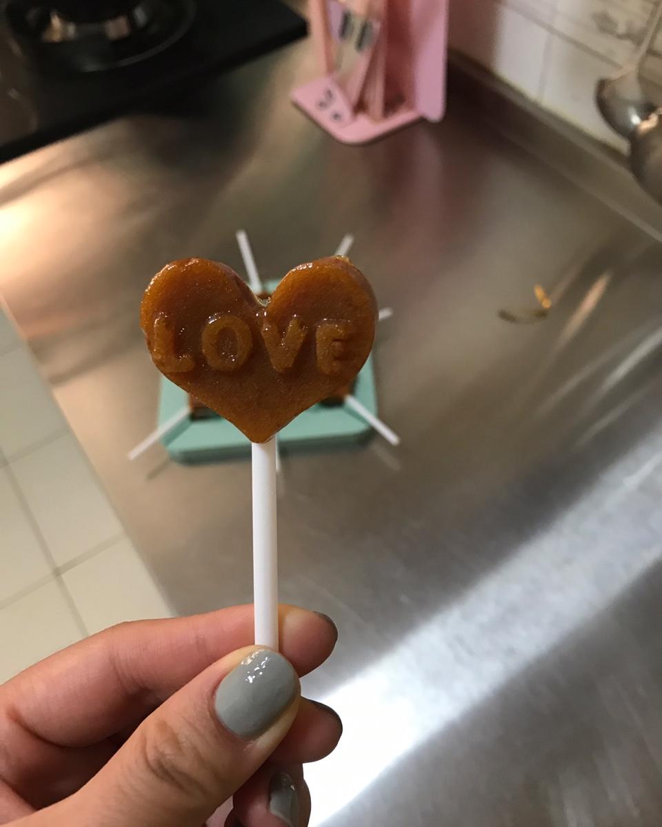 梨汁棒棒糖🍭