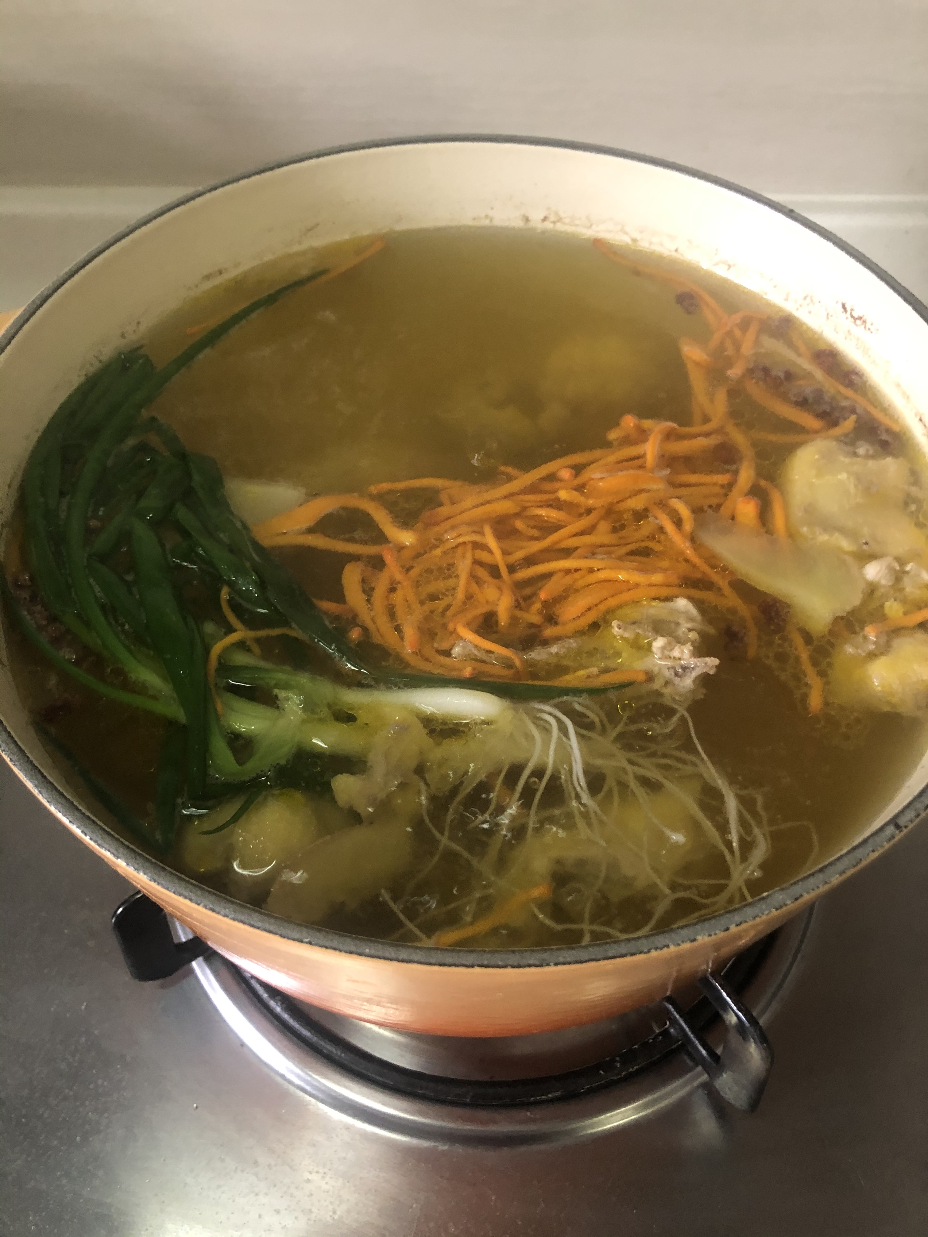珐琅锅：黄油油的老母鸡汤的做法 步骤4