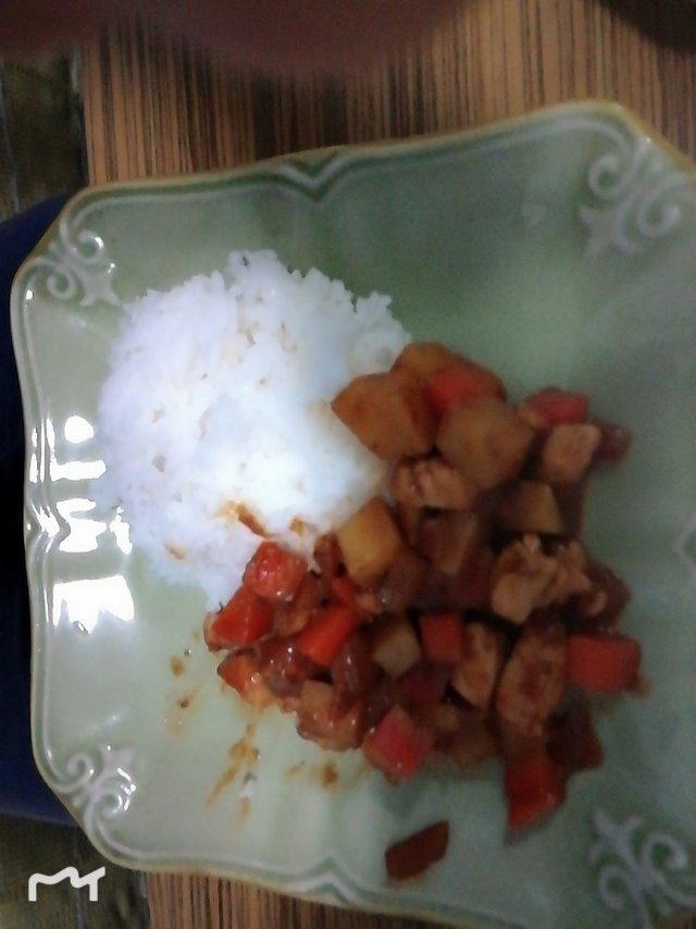 咖喱鸡肉饭