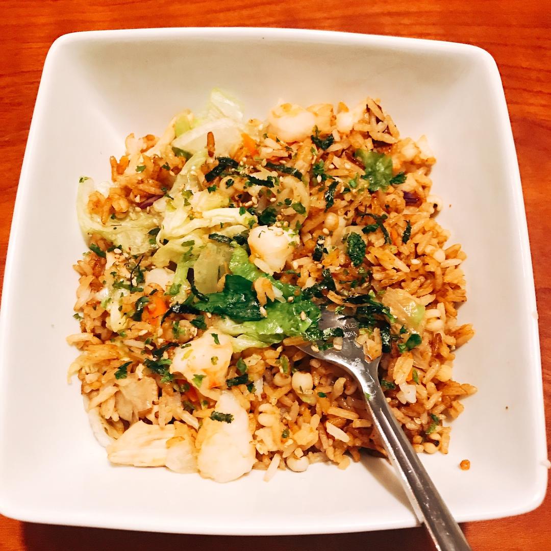 超健康蔬菜虾仁鸡肉炒饭的做法