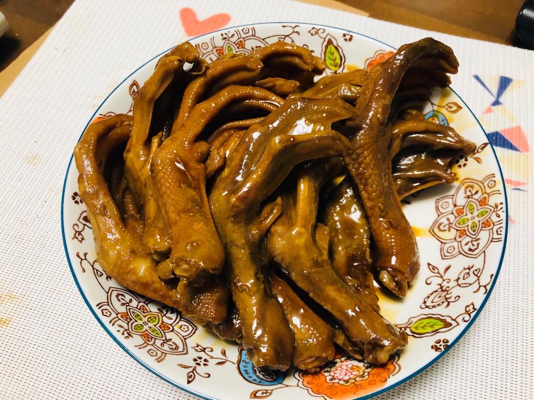香卤鸭掌（好吃得不得了）