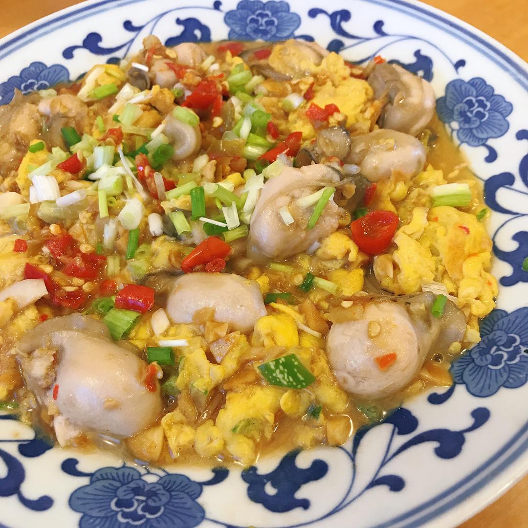 超简单蒜蓉生蚝炒蛋的做法