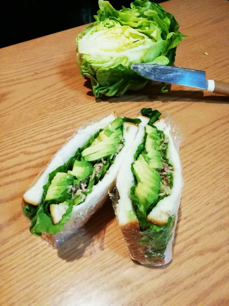 如何做超厚的沼三明治~详细tip！牛油果鸡蛋午餐肉三明治~