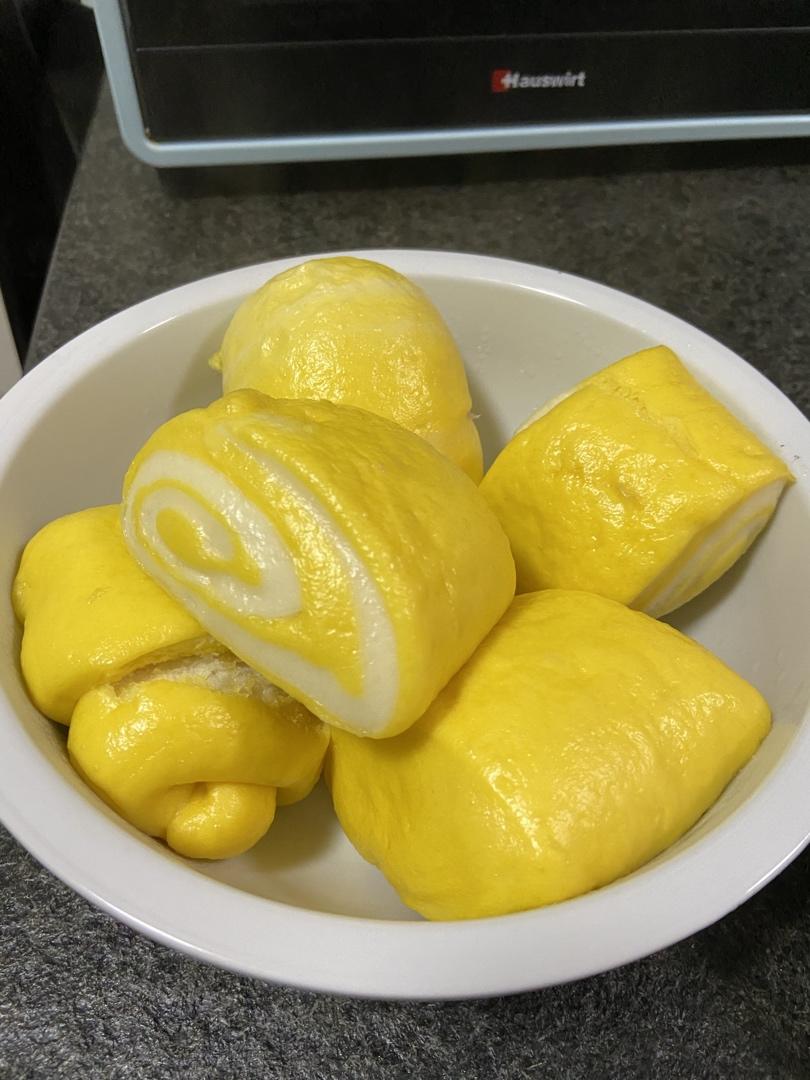 新手也可以--详解如何做出人见人爱、金黄的南瓜馒头