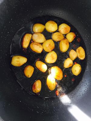 红烧小土豆的做法 步骤6