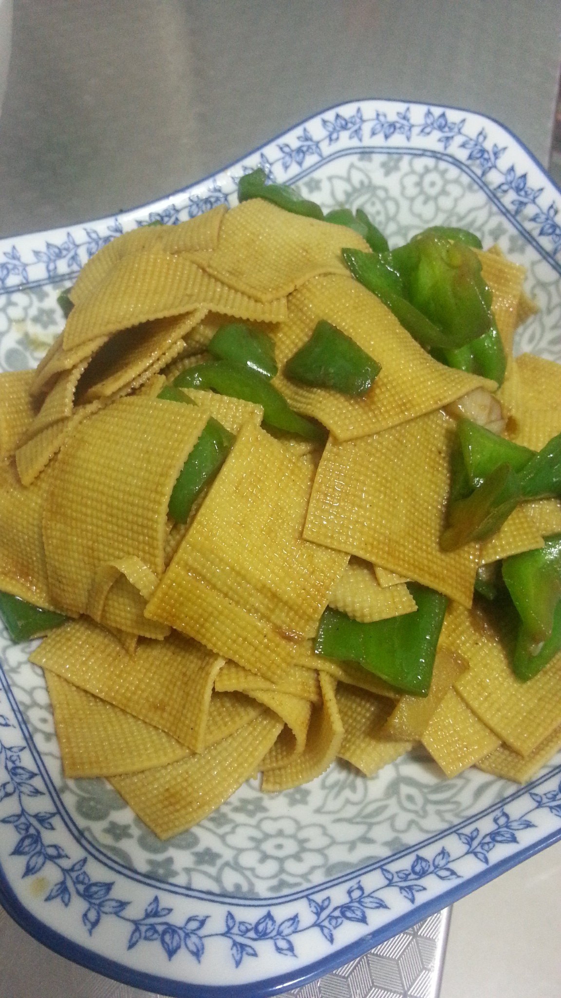 尖椒豆腐皮