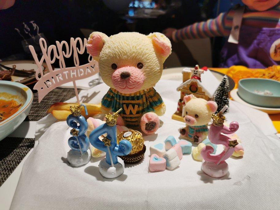 3D立体卡通小熊慕斯蛋糕