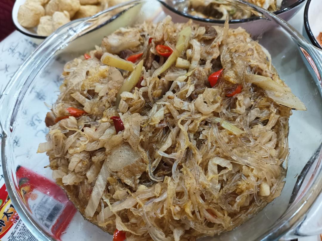 东北酸菜炖白肉
