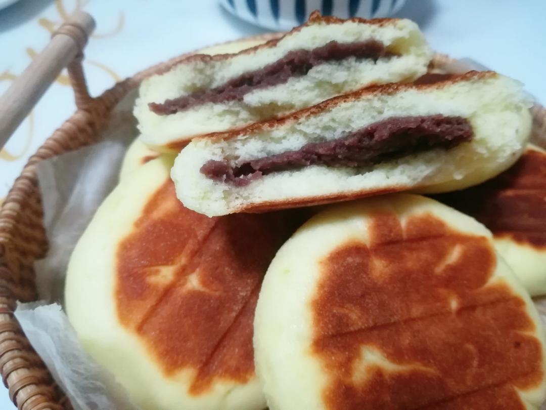 大米粉 十 鸡蛋 十 牛奶   这样做饼是外皮酥脆   内里暄软  相当好吃  大米粉  奶香  鸡蛋发面饼的做法