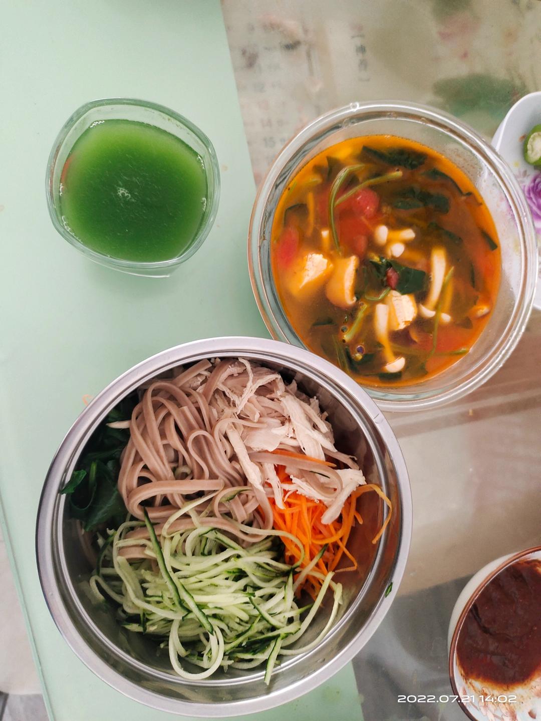 番茄豆腐汤+蚝油生菜