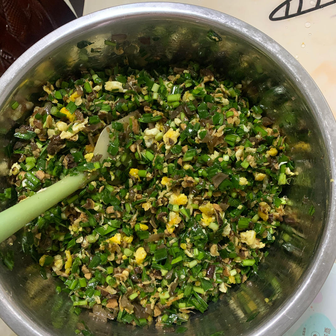 韭菜鸡蛋香菇木耳饺子