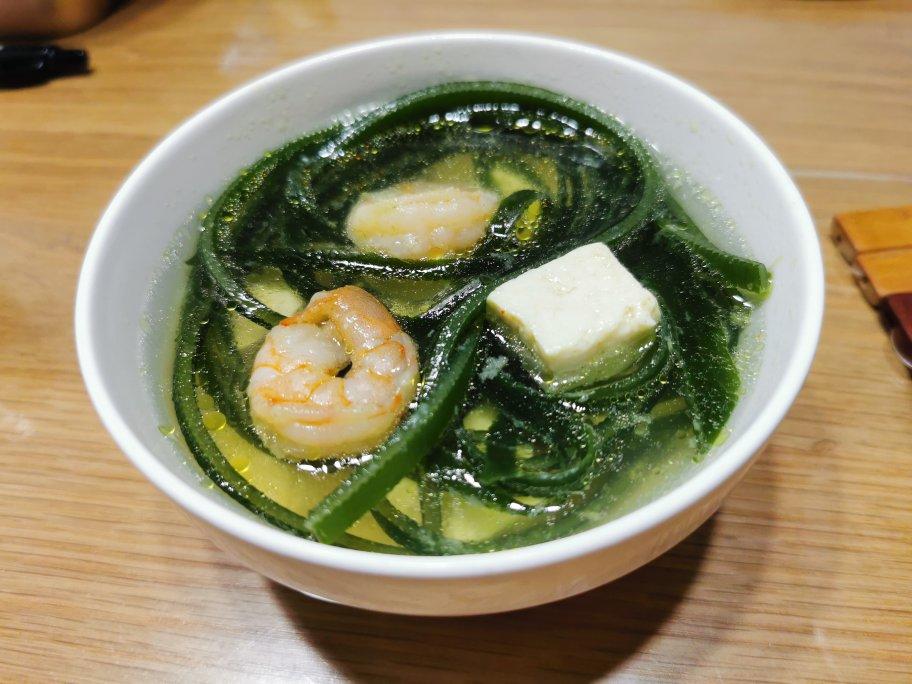 凯西大厨做的超级好喝的虾仁海带豆腐汤低脂美味还营养