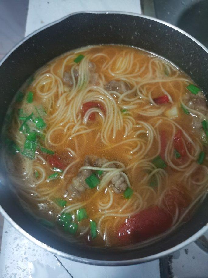 番茄肥牛汤
