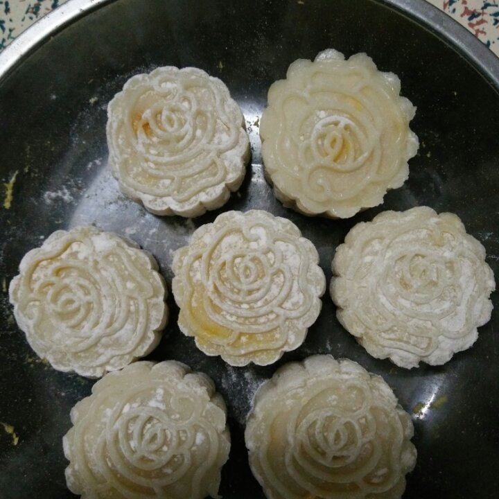 自制冰皮蛋黄月饼