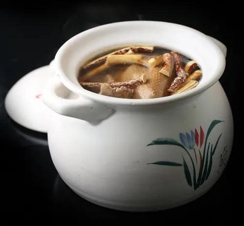 五指毛桃鸡汤
