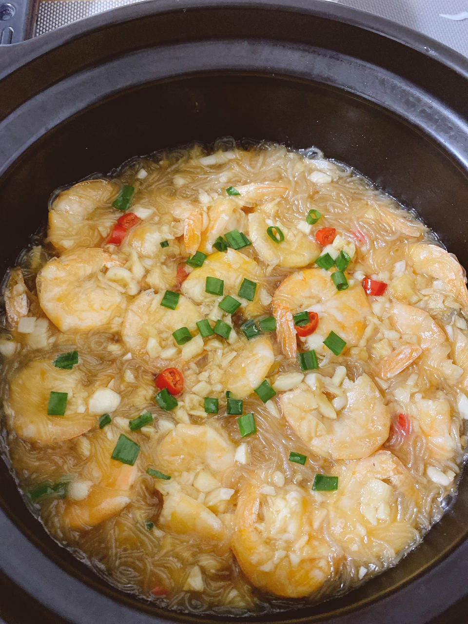 🔥天气越来越冷，来一道热乎乎的蒜蓉虾粉丝煲，简直太幸福了❗️