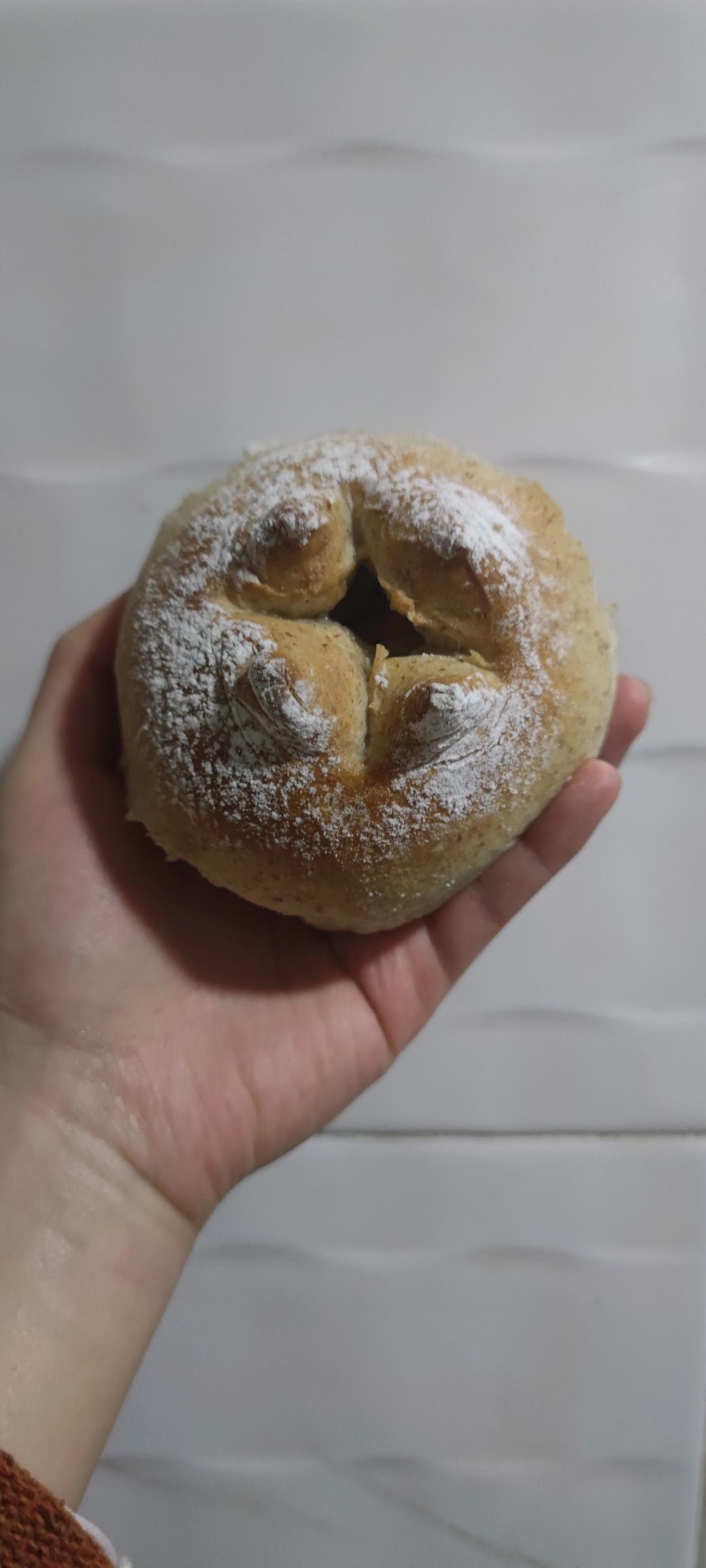 全麦芝士熔岩面包