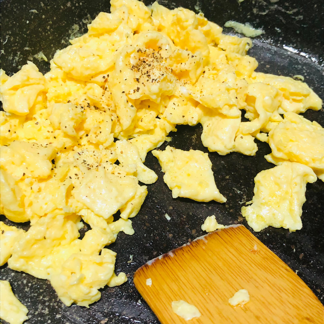 美式炒蛋 scrambled eggs