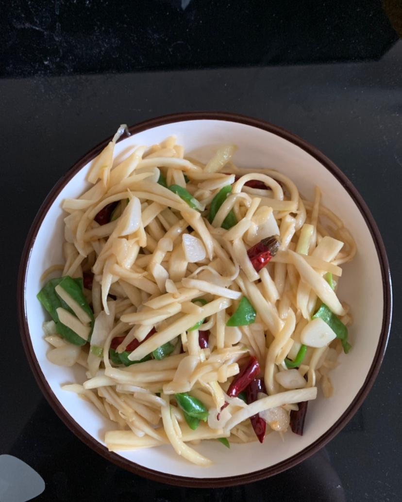 清炒茭白
