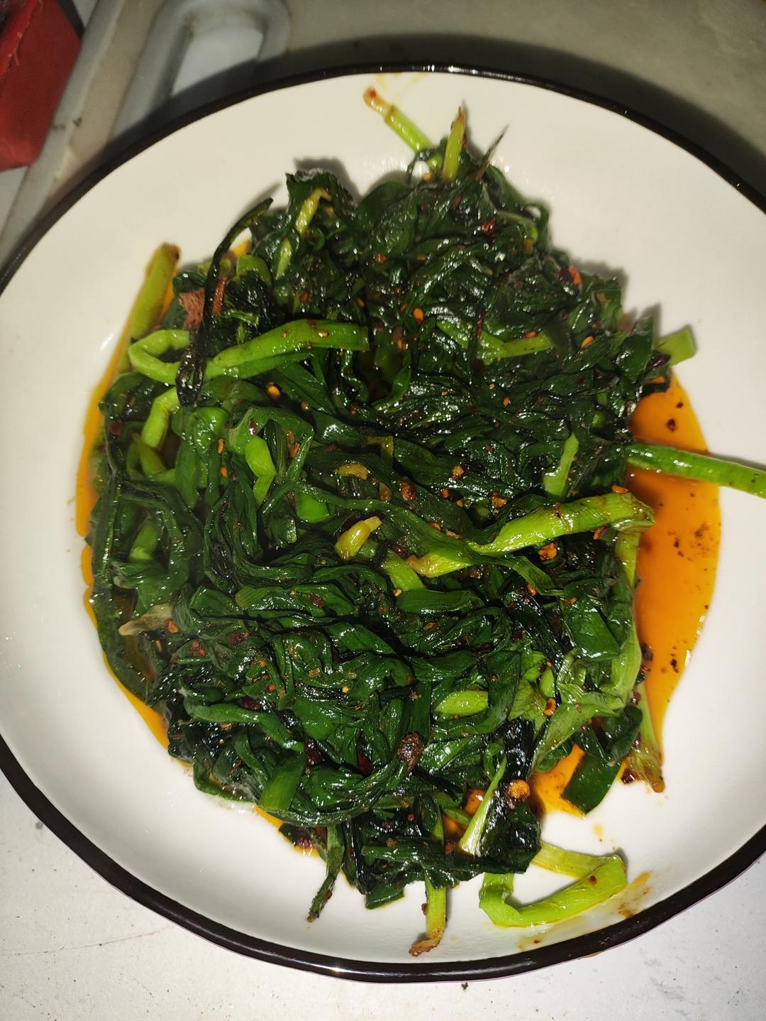 超好吃的烧烤韭菜（快速简易炒锅版）