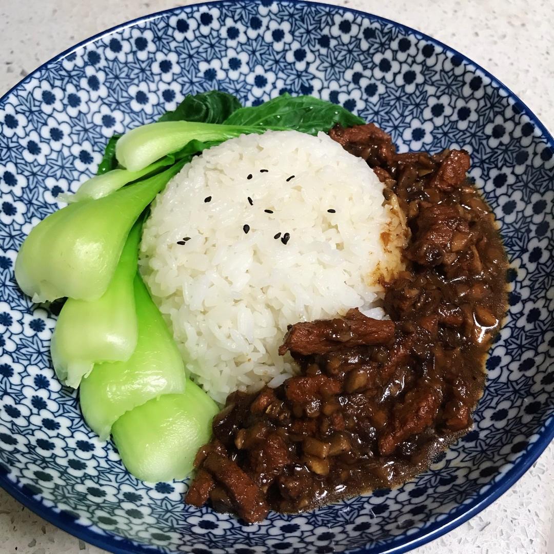 【卤肉饭】