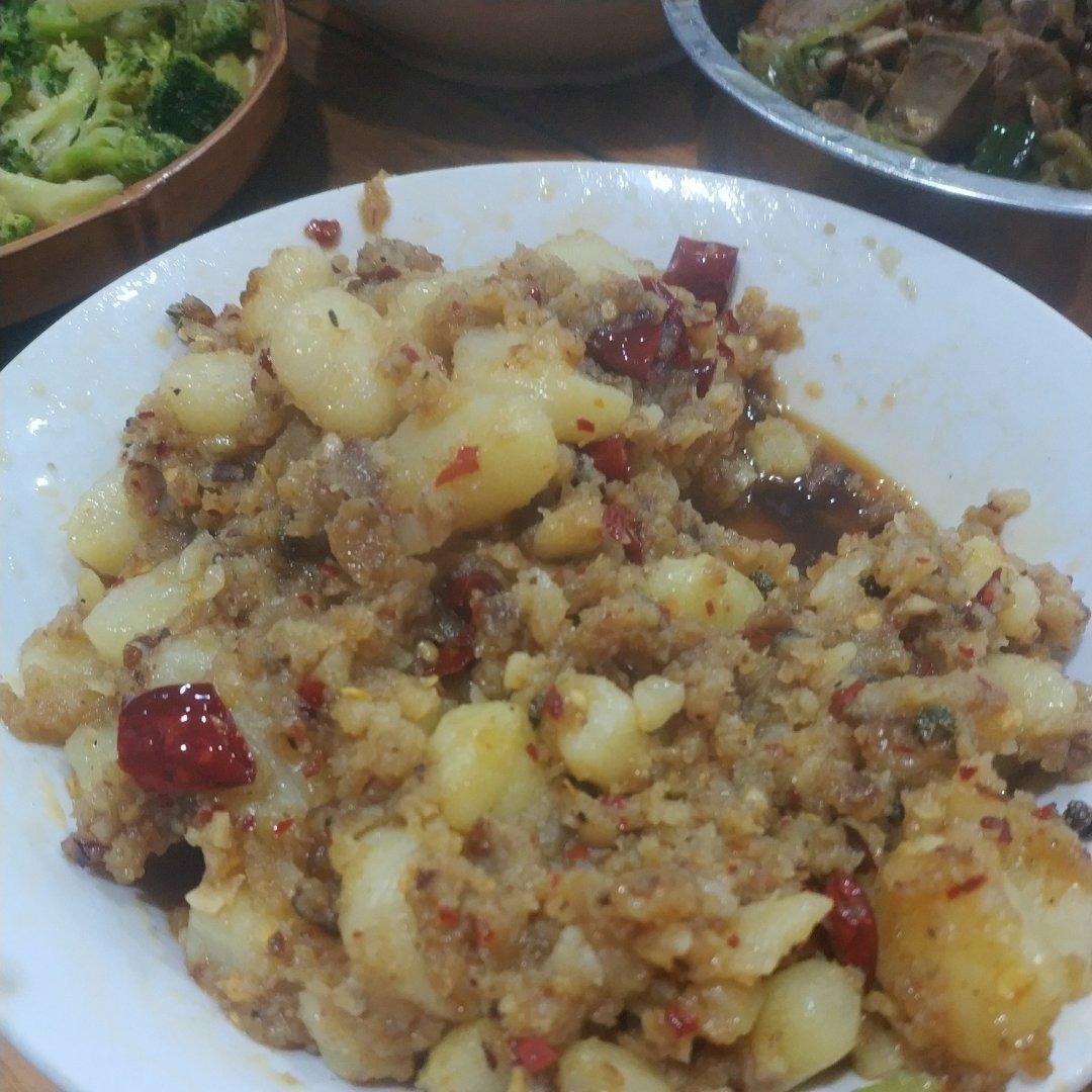 贵州风味麻辣土豆
