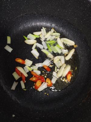 没有五花肉的干锅菜花的做法 步骤3