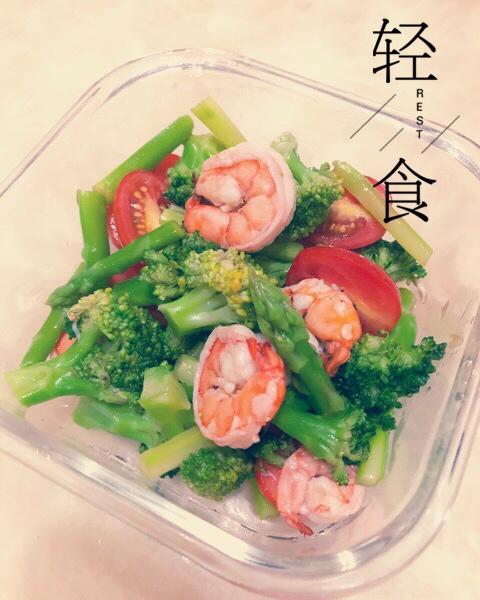 芦笋虾仁沙拉