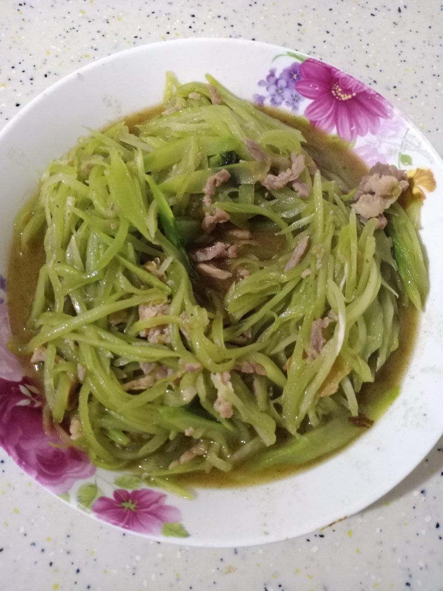莴笋丝炒肉