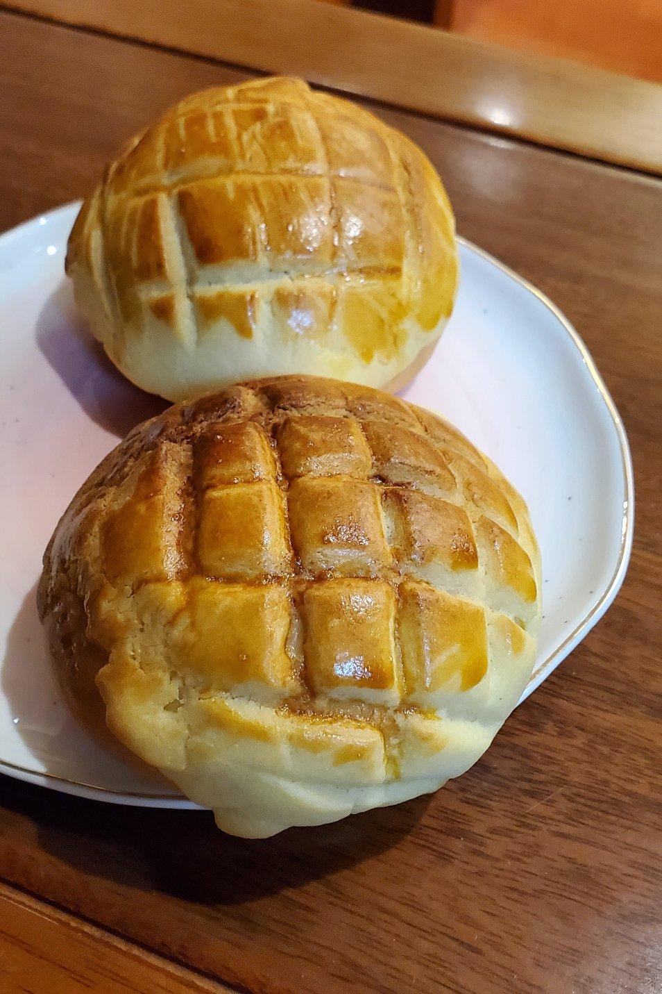 好吃到炸裂的港式菠萝包（附带制作酥皮的小视频）