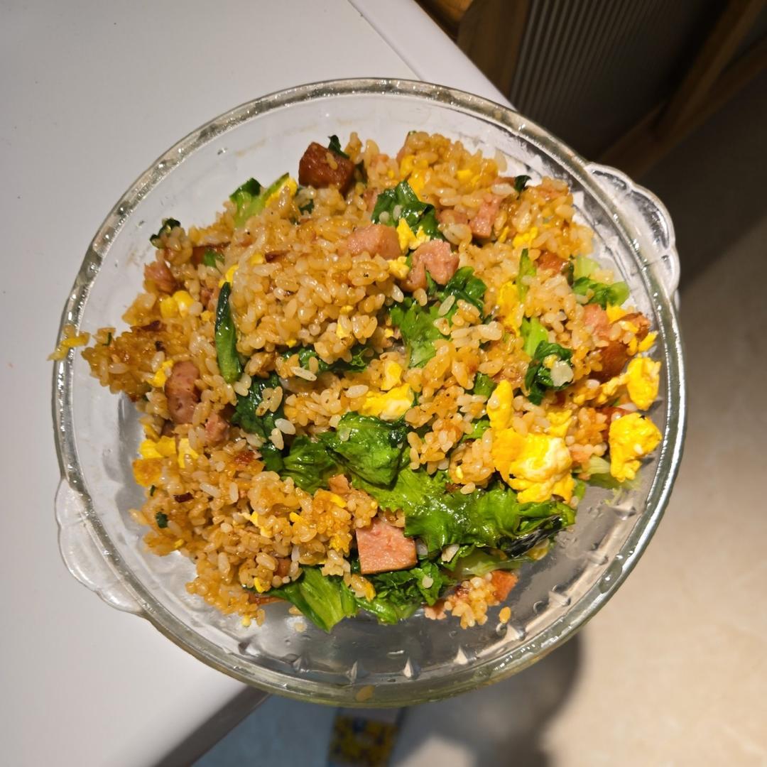 小朋友晚餐：午餐肉生菜炒饭