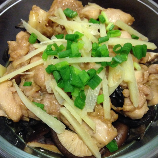 香菇蒸鸡腿肉