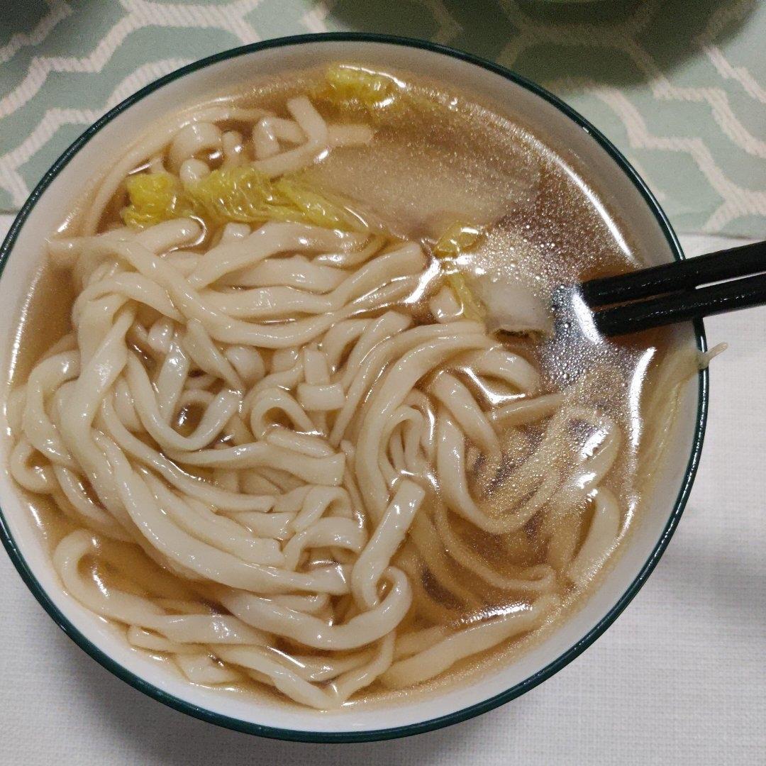 早餐来一碗清汤面，色香味俱全！