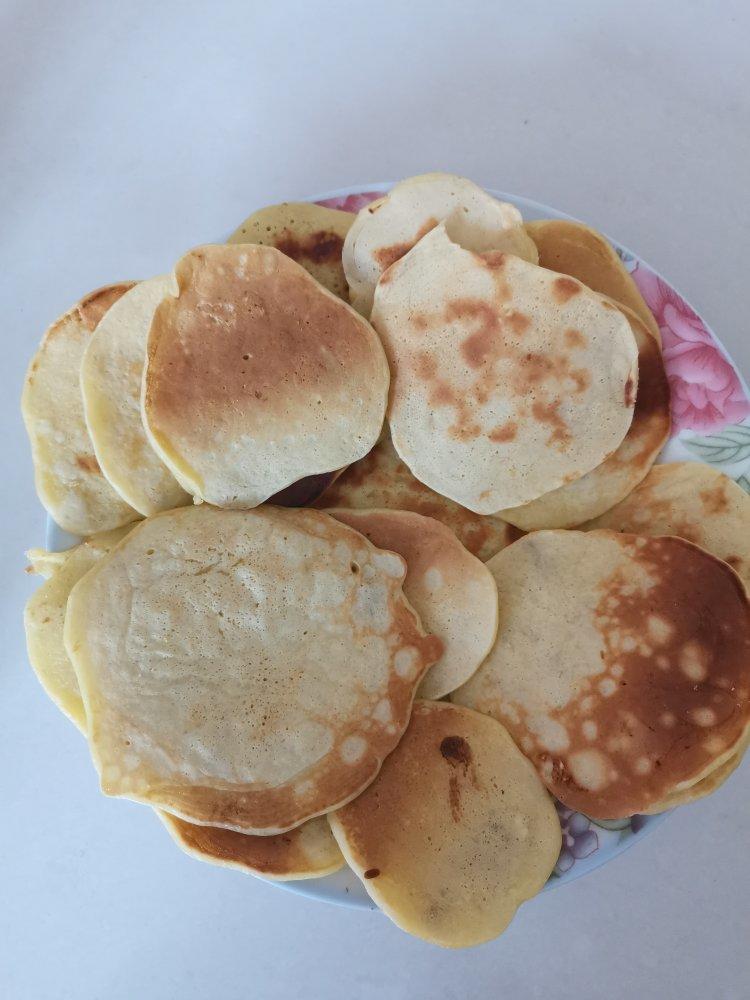 【减脂早餐】无油香蕉松饼（超简单）